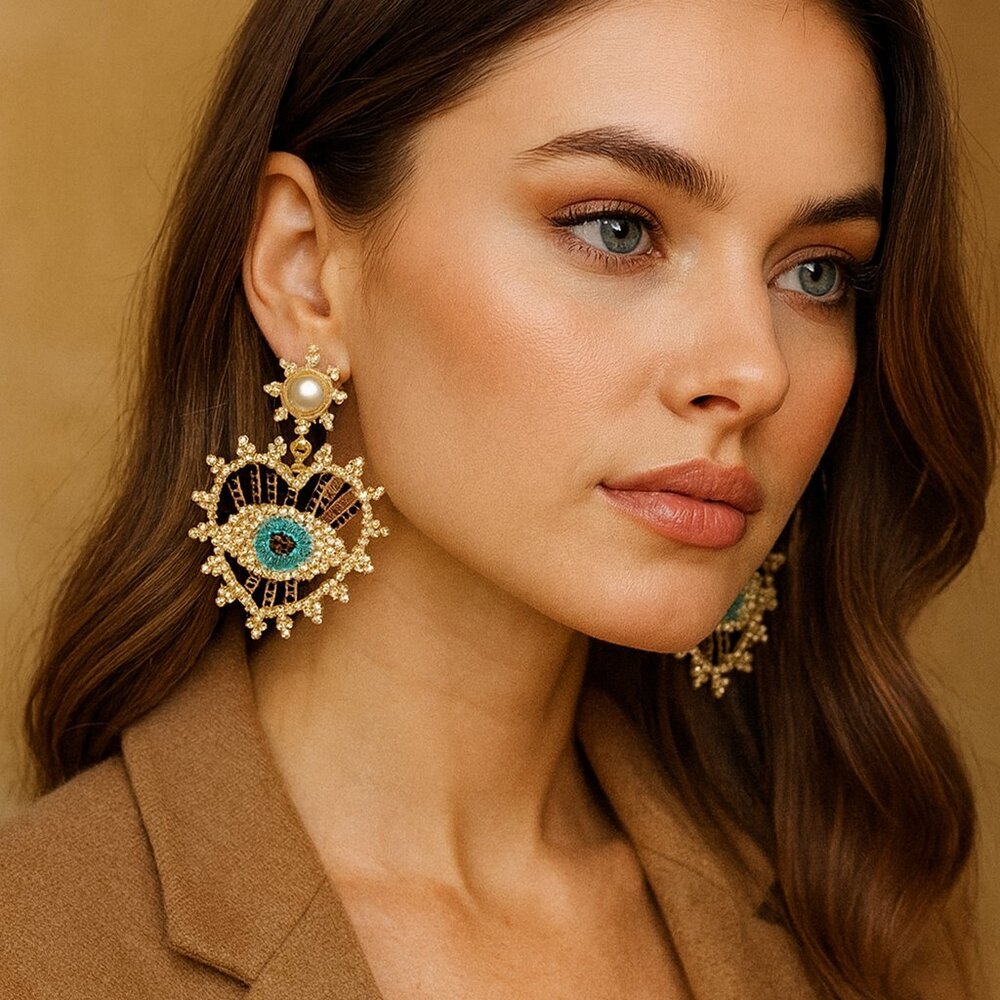 NWT Koko & Lola Lexi Black Swarovski Encrusted Heart &‎ Eye Statement Earrings - Picture 2 of 5